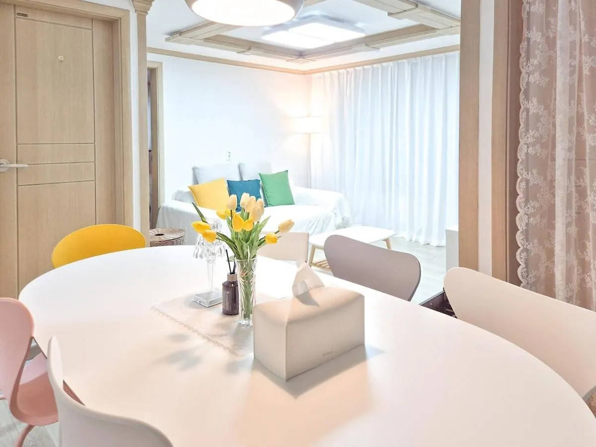 Apartment Stayjin Kachisanstation Gimpo Airportincheon Airport Yeouido Hongdae Gocheok Dome Up To 9People 4 Beds Seoul South Korea