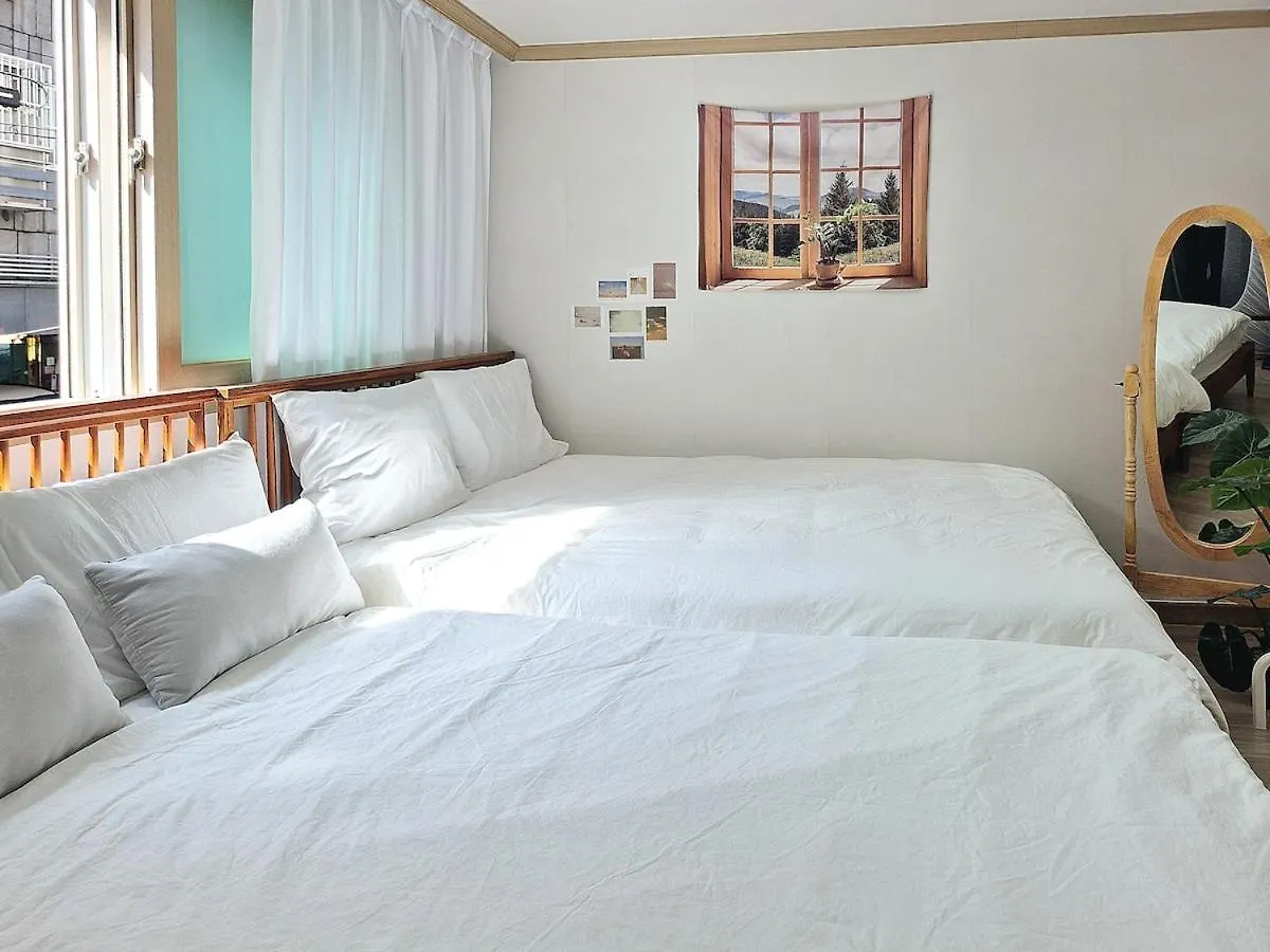 Stayjin Kachisanstation Gimpo Airportincheon Airport Yeouido Hongdae Gocheok Dome Up To 9People 4 Beds Seoul